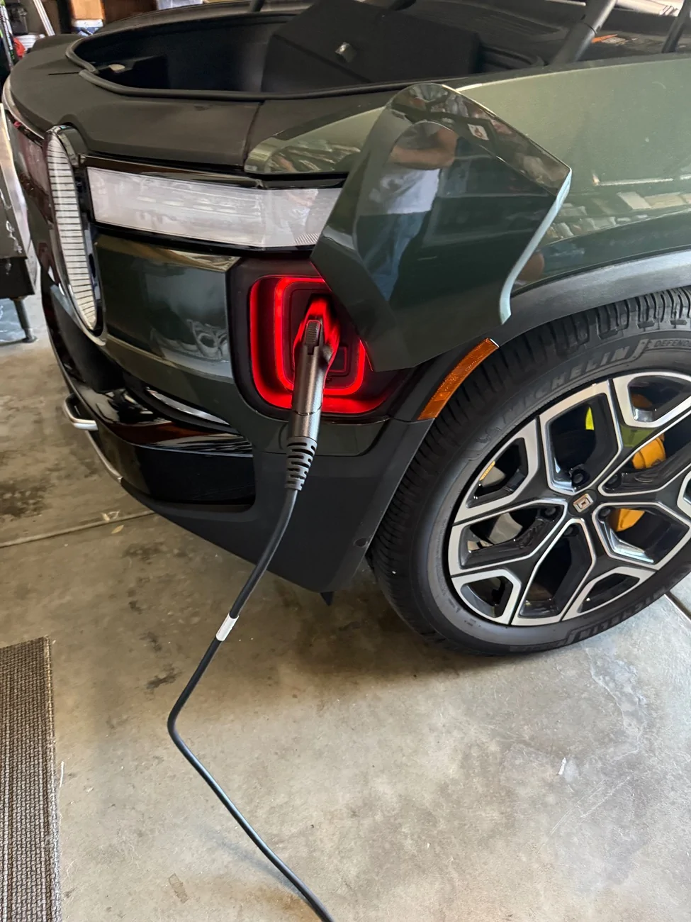 Rivian R1T R1S Charging Error - Unplug and Retry Again IMG_6161