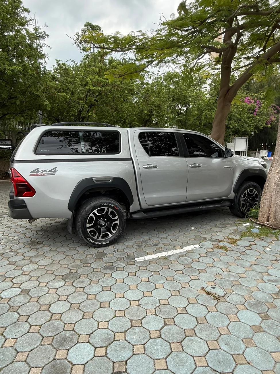 Rivian R1T R1S I no longer worry about vampire drain…. IMG_9048