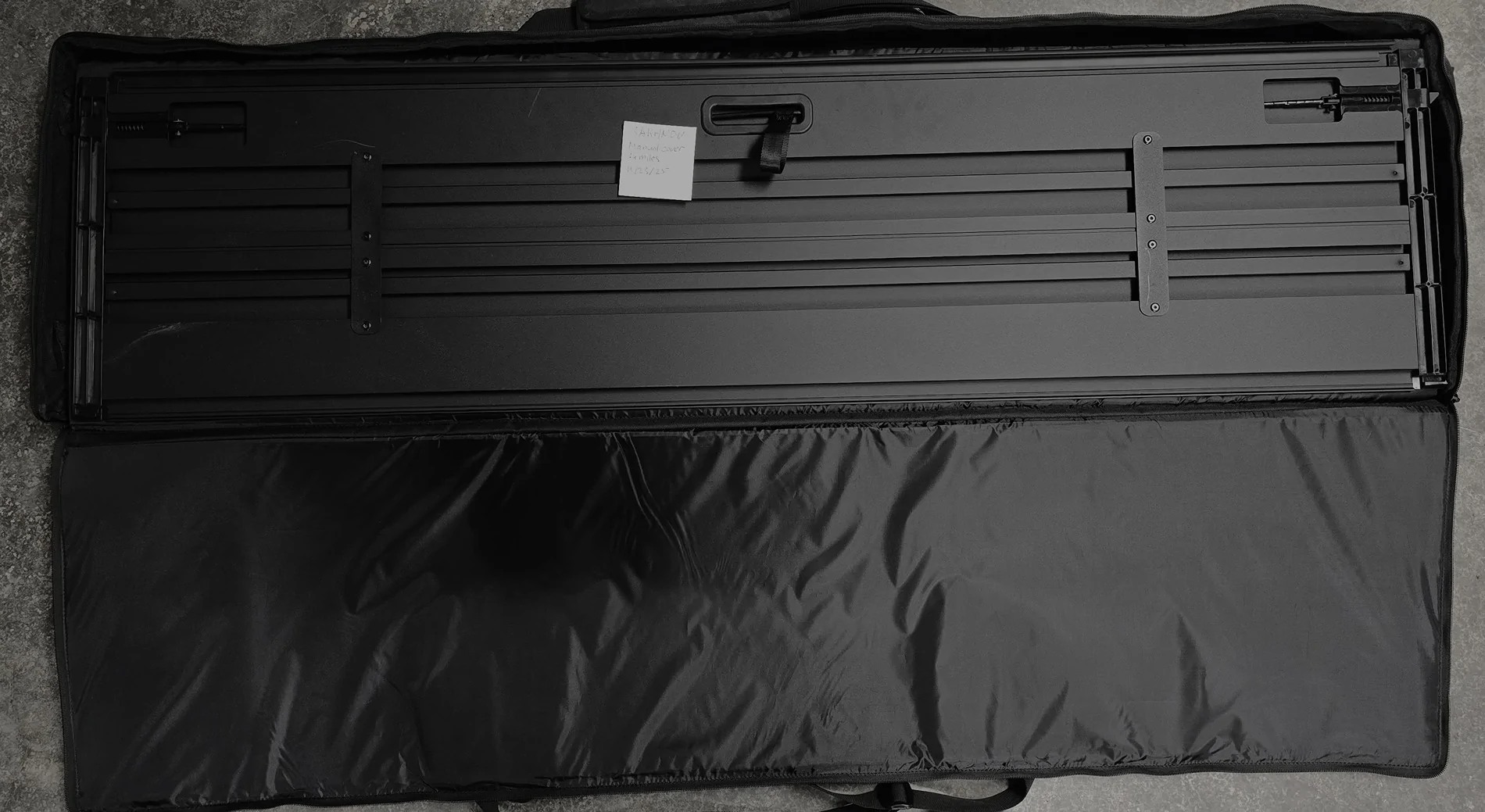 Rivian R1T R1S OEM manual tonneau cover, 7k miles - $700 original_0789e991-6524-459e-9e73-53ce25bb2258_20251123_201008