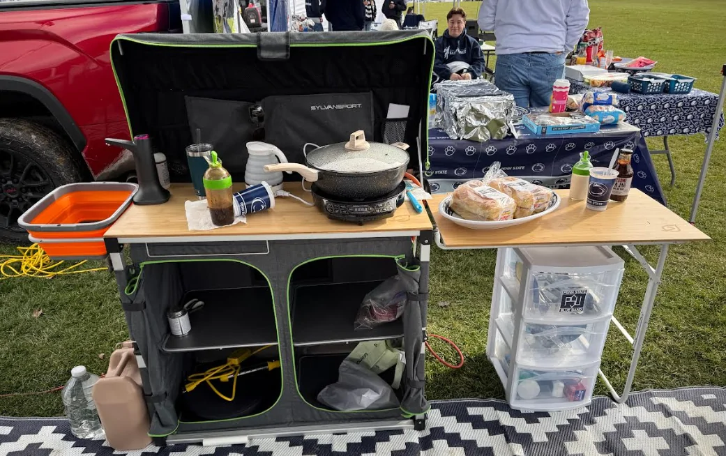 Rivian R1T R1S What’s your go-to camp kitchen cooking setup? 🍳 1763996966799-nf