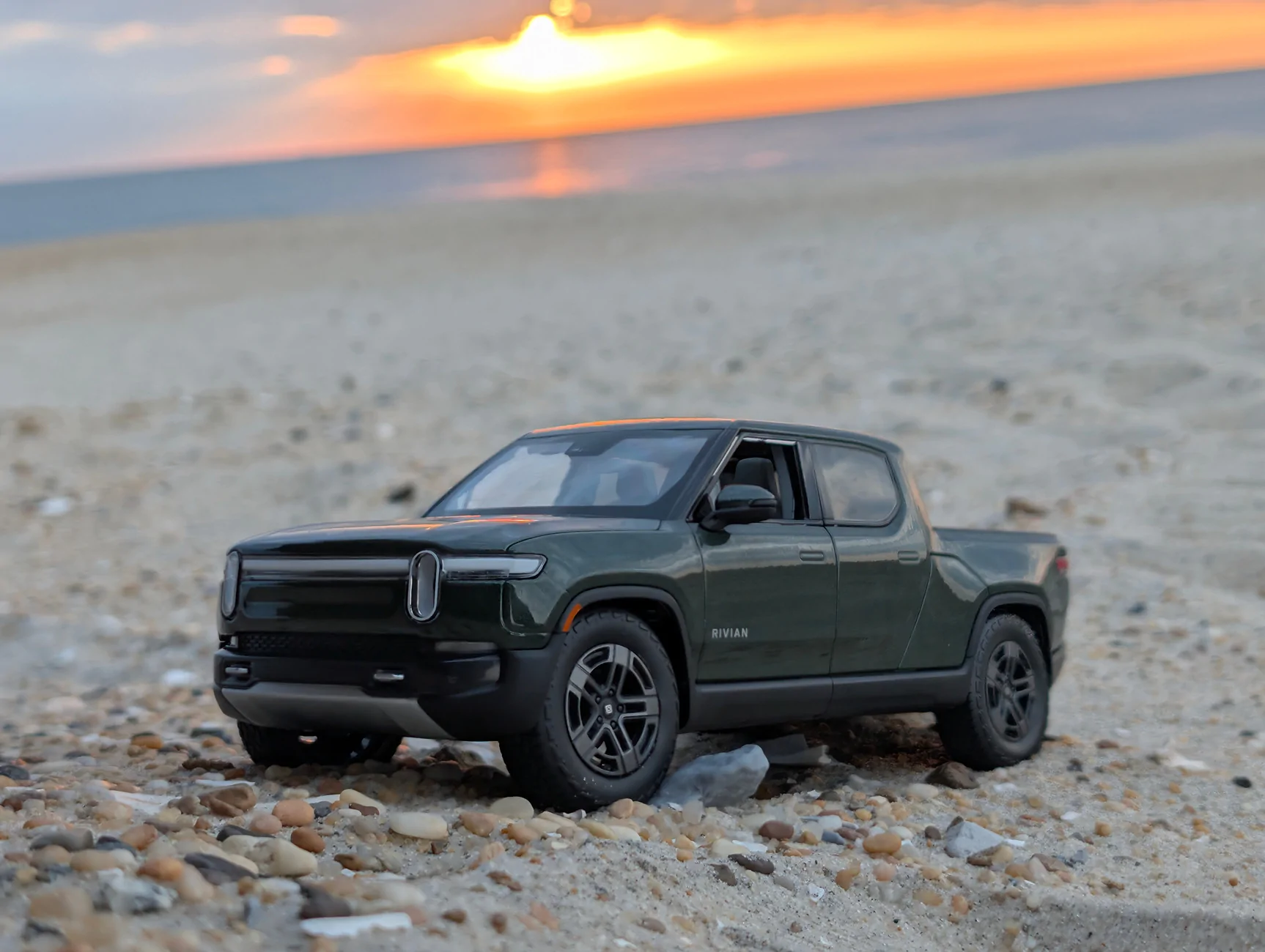 Rivian R1T R1S My First time Camping(ever) in my Rivian with the Mid-Atlantic Club on Assateage Island PXL_20251115_120309276.RAW-01