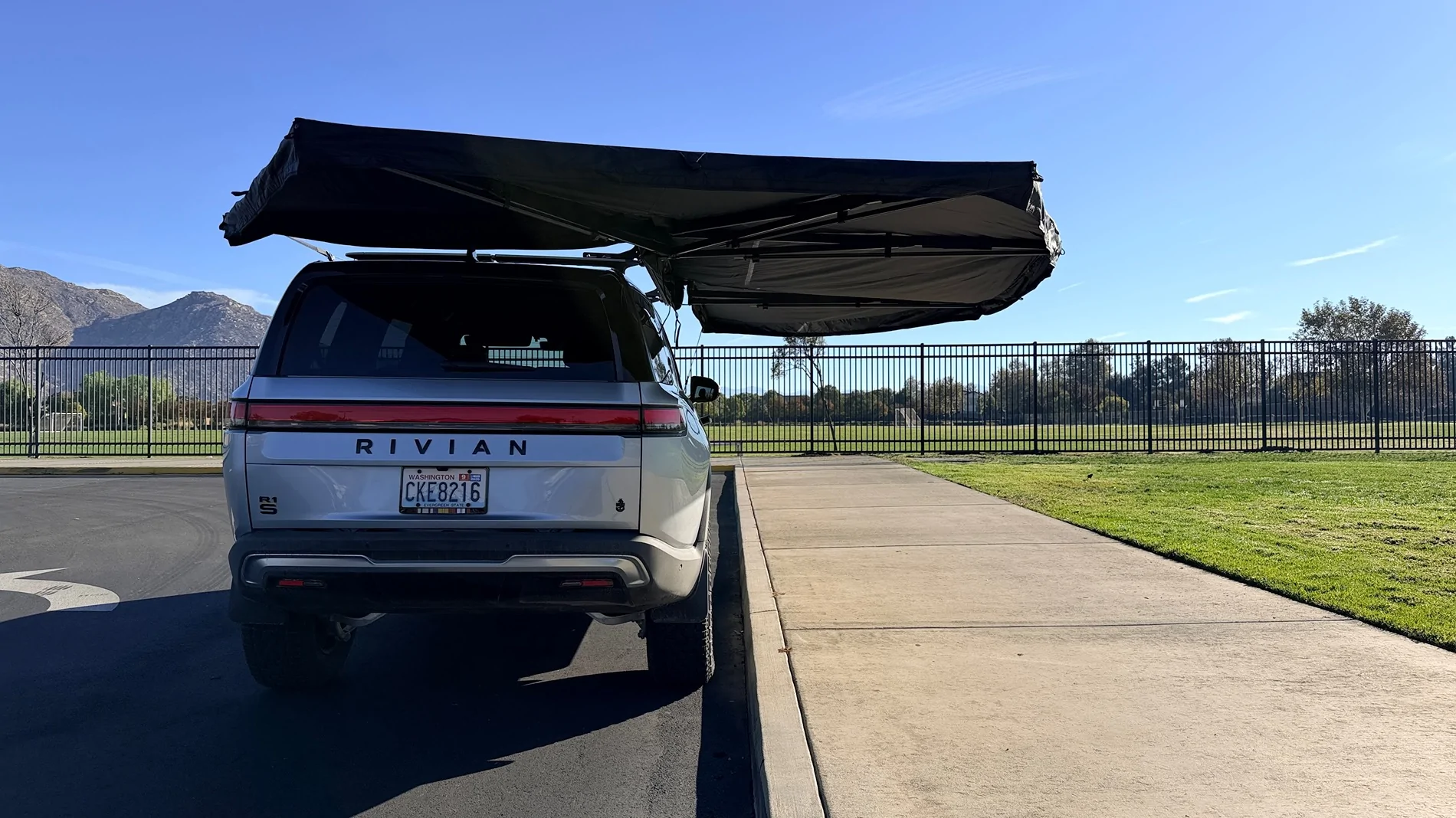 Rivian R1T R1S R1S OEM Crossbar and RTT + Awning - questions IMG_4184
