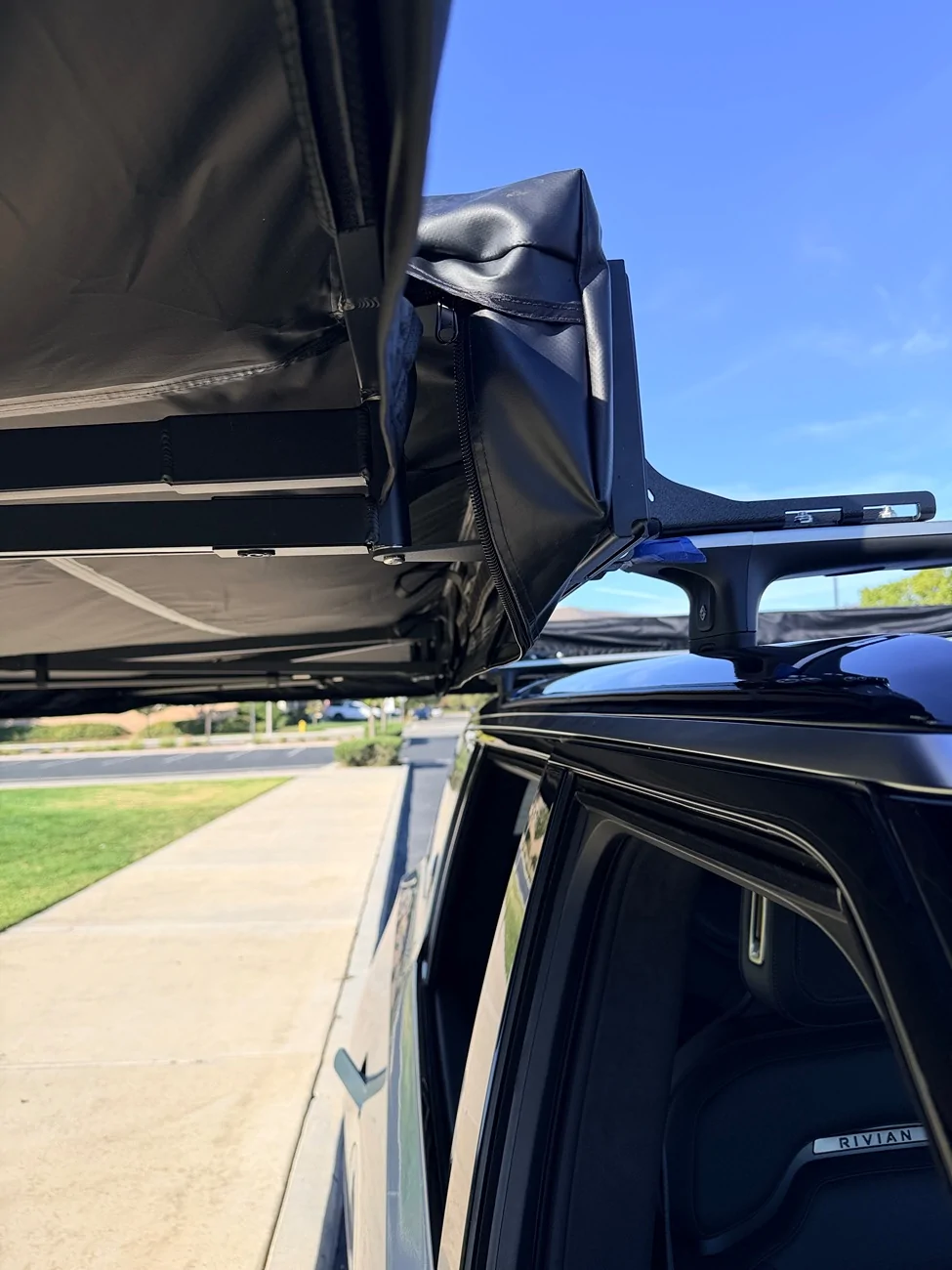 Rivian R1T R1S R1S OEM Crossbar and RTT + Awning - questions IMG_4237