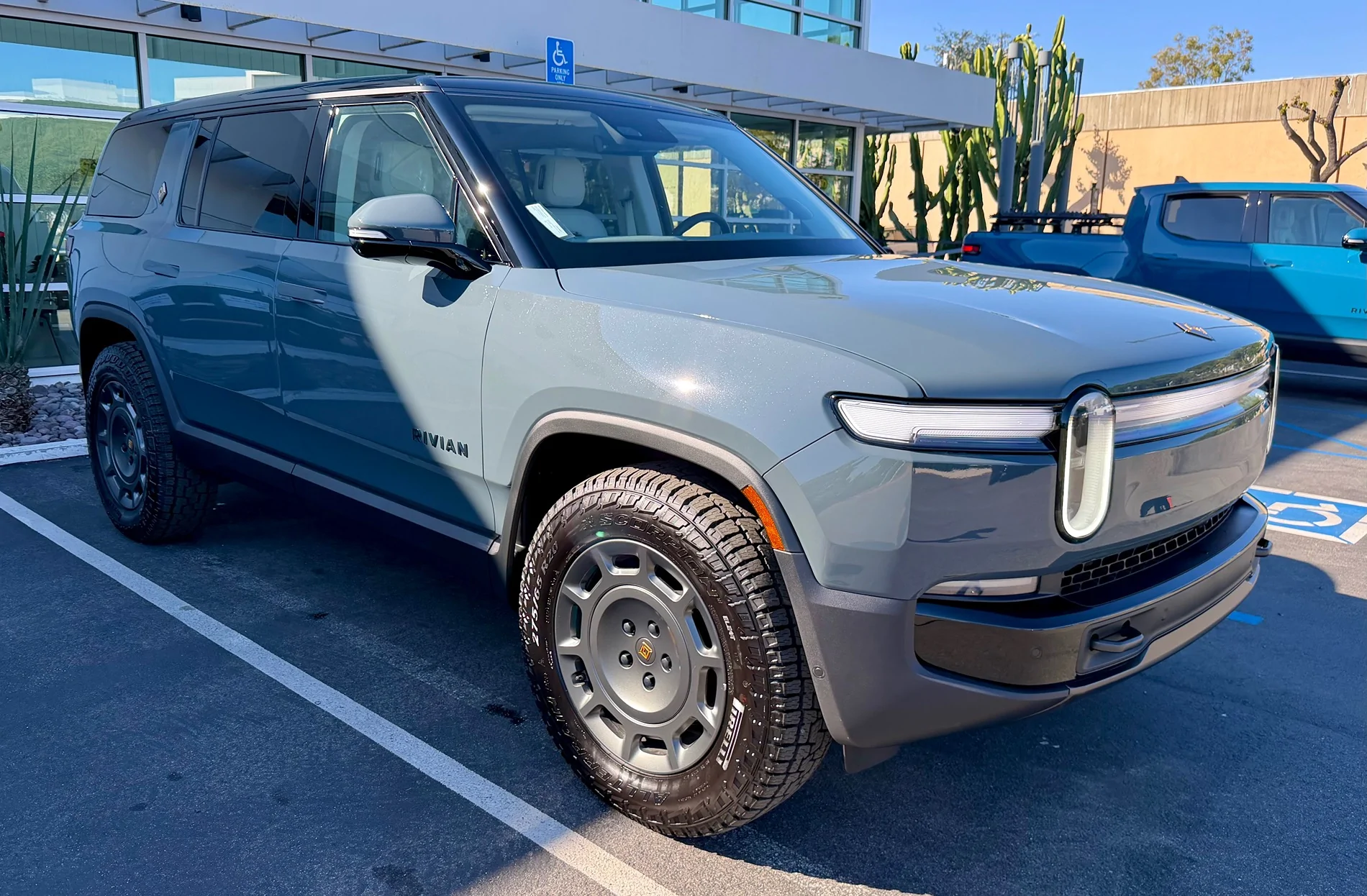 Rivian R1T R1S 2026 R1 Quad Max Delivery Tracker IMG_6241
