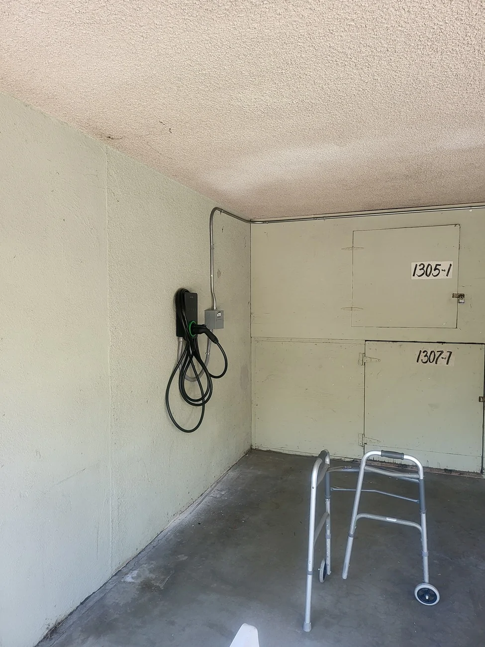 Rivian R1T R1S Gen 1.5 NACS Charging Dispenser Technical Specs (RAN Charger) 2025-08-26 16.07.33