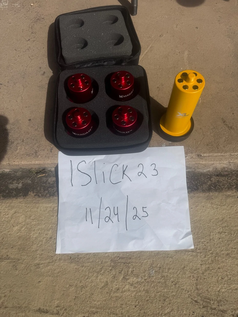 Rivian R1T R1S Jack Pucks and XL Puck IMG_2401
