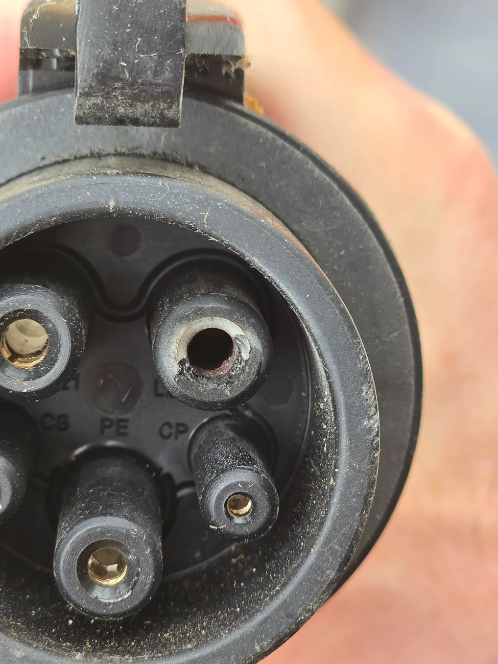Rivian R1T R1S Wall Charger Arcing / Melting? 1000006627