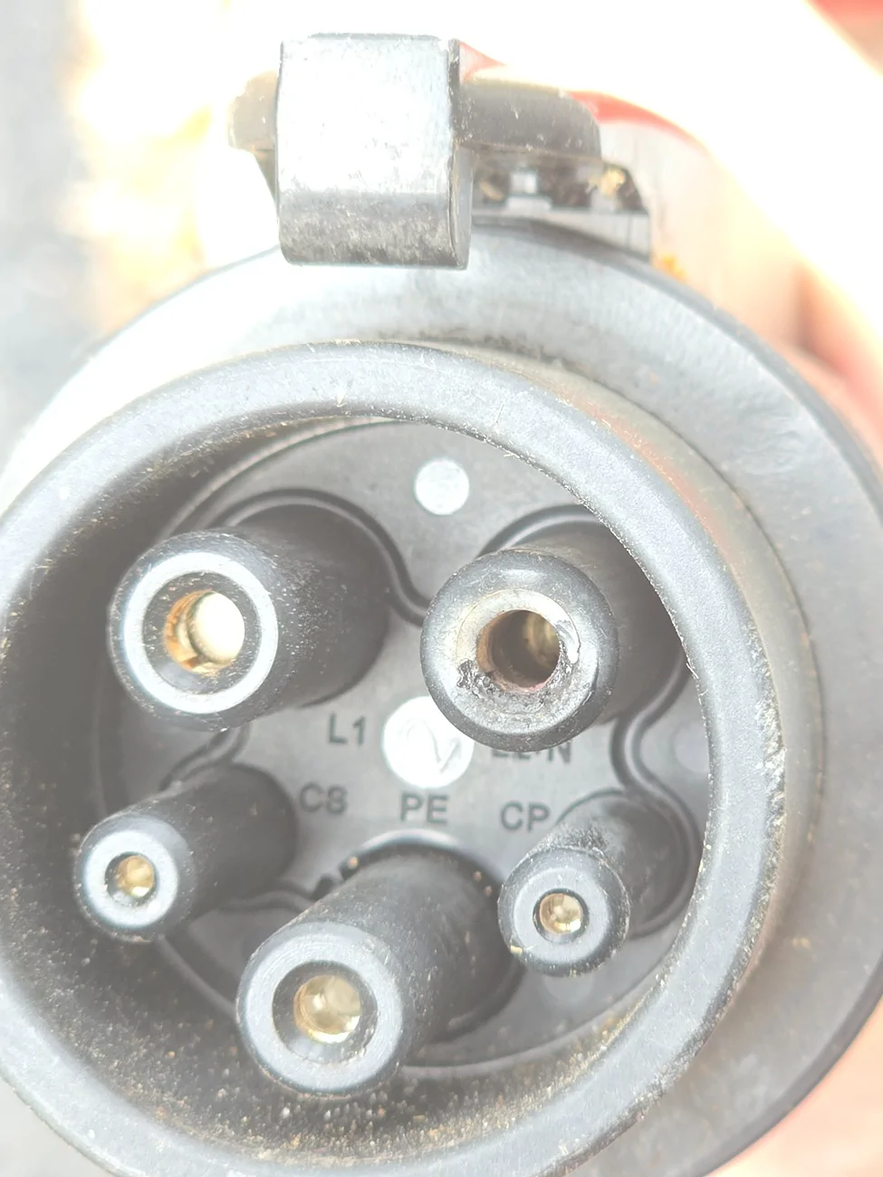 Rivian R1T R1S Wall Charger Arcing / Melting? 1000006630