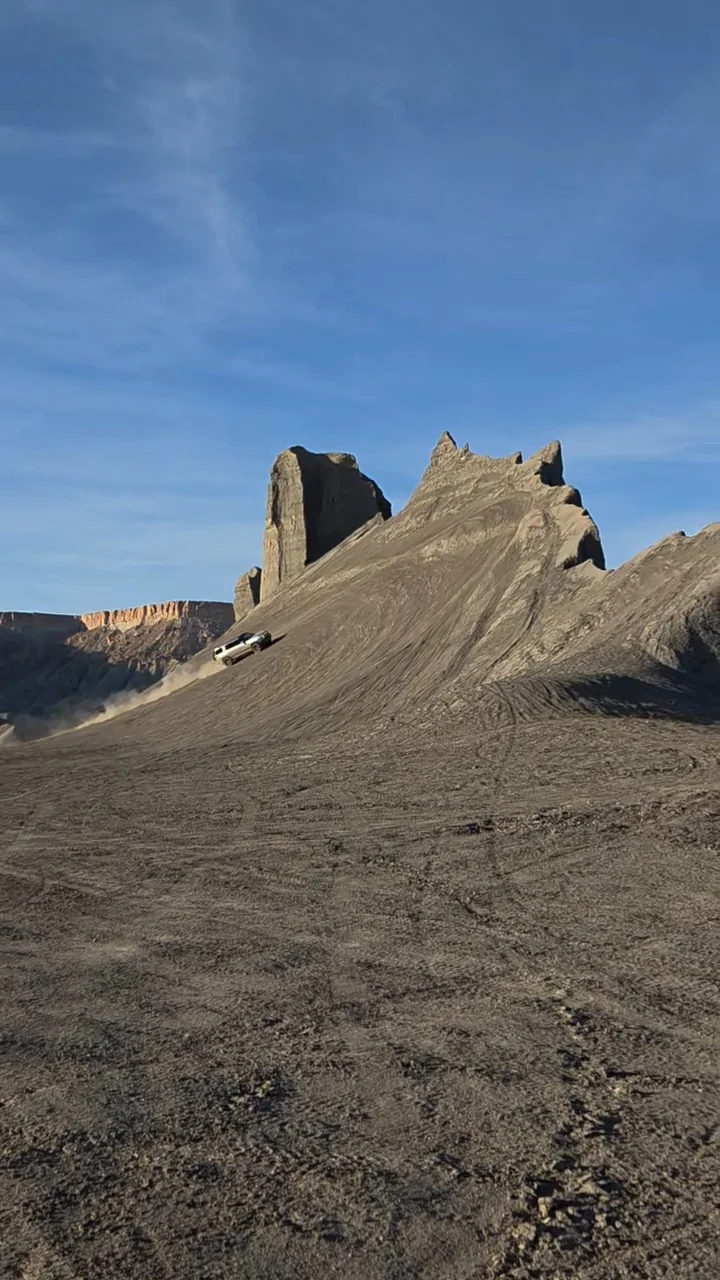 Rivian R1T R1S Thanksgiving trip around Capitol Reef VID_20251202_084406