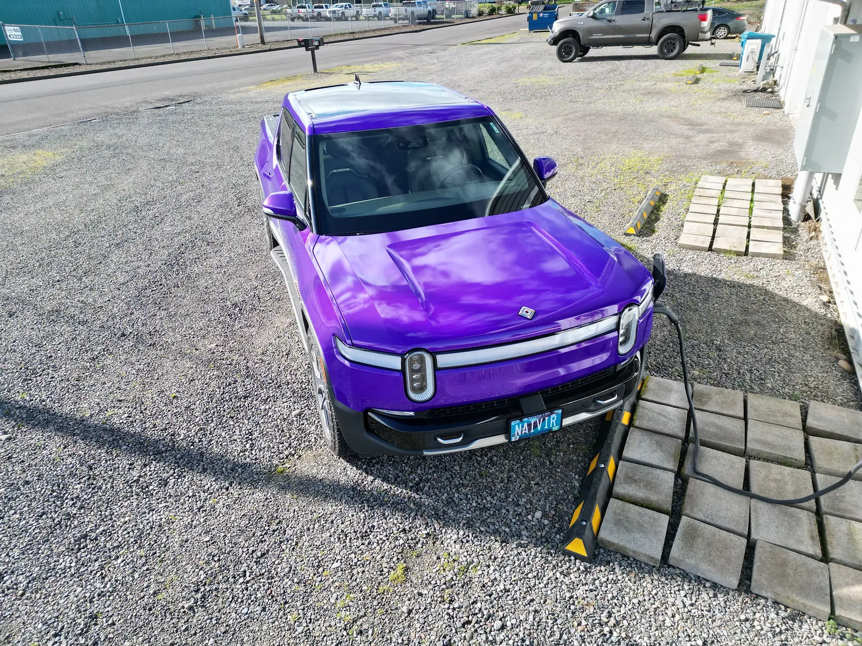 Rivian R1T R1S "Borealis" purple limited-edition paint color revealed! 1764790730170-5r