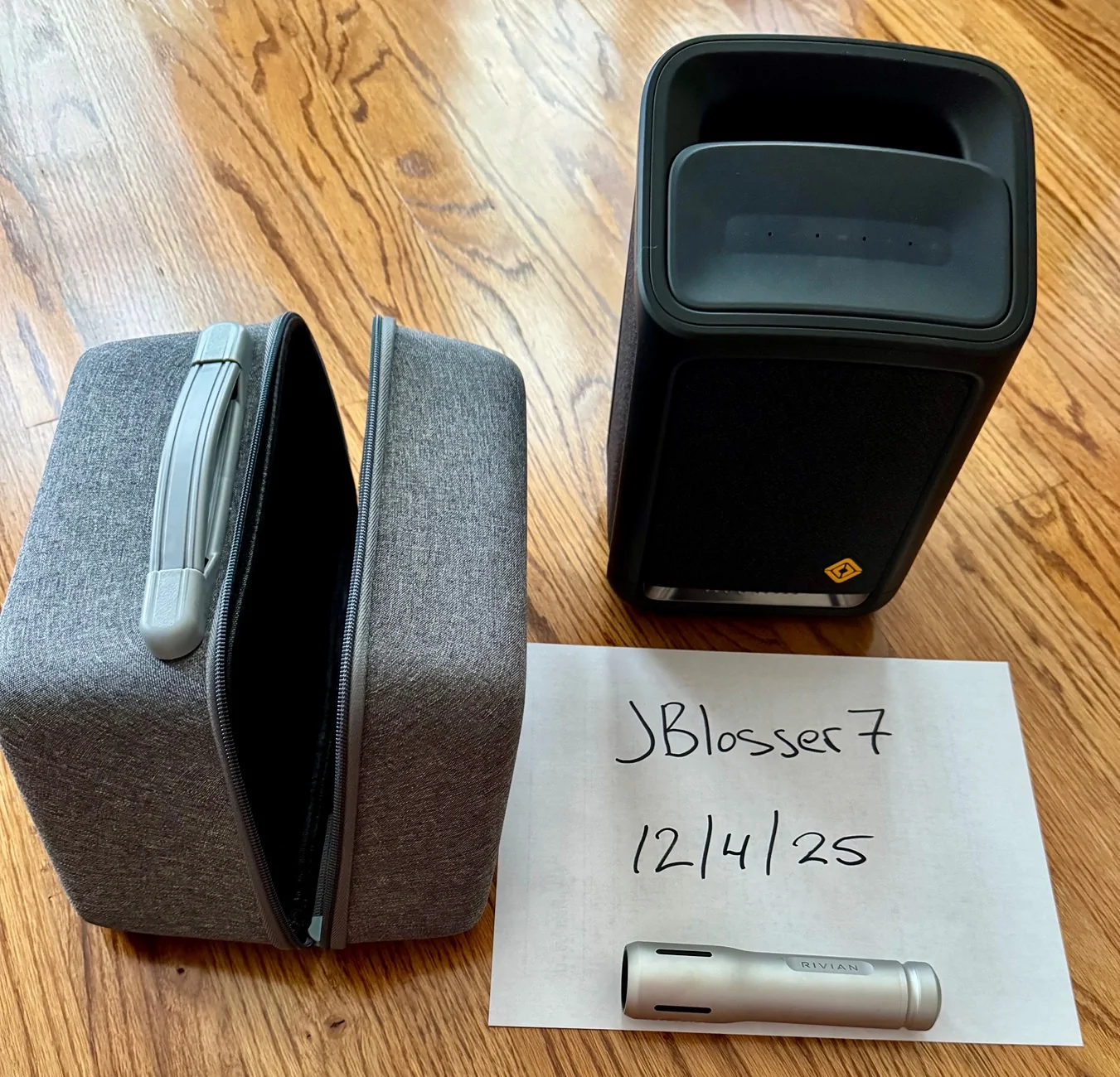 Rivian R1T R1S Oem Rivian flashlight IMG_1589