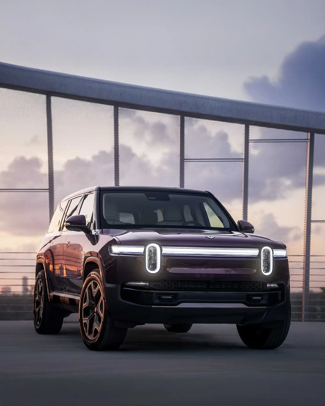 Rivian R1T R1S "Borealis" purple limited-edition paint color revealed! Borealis Purple Rivian R1S 3