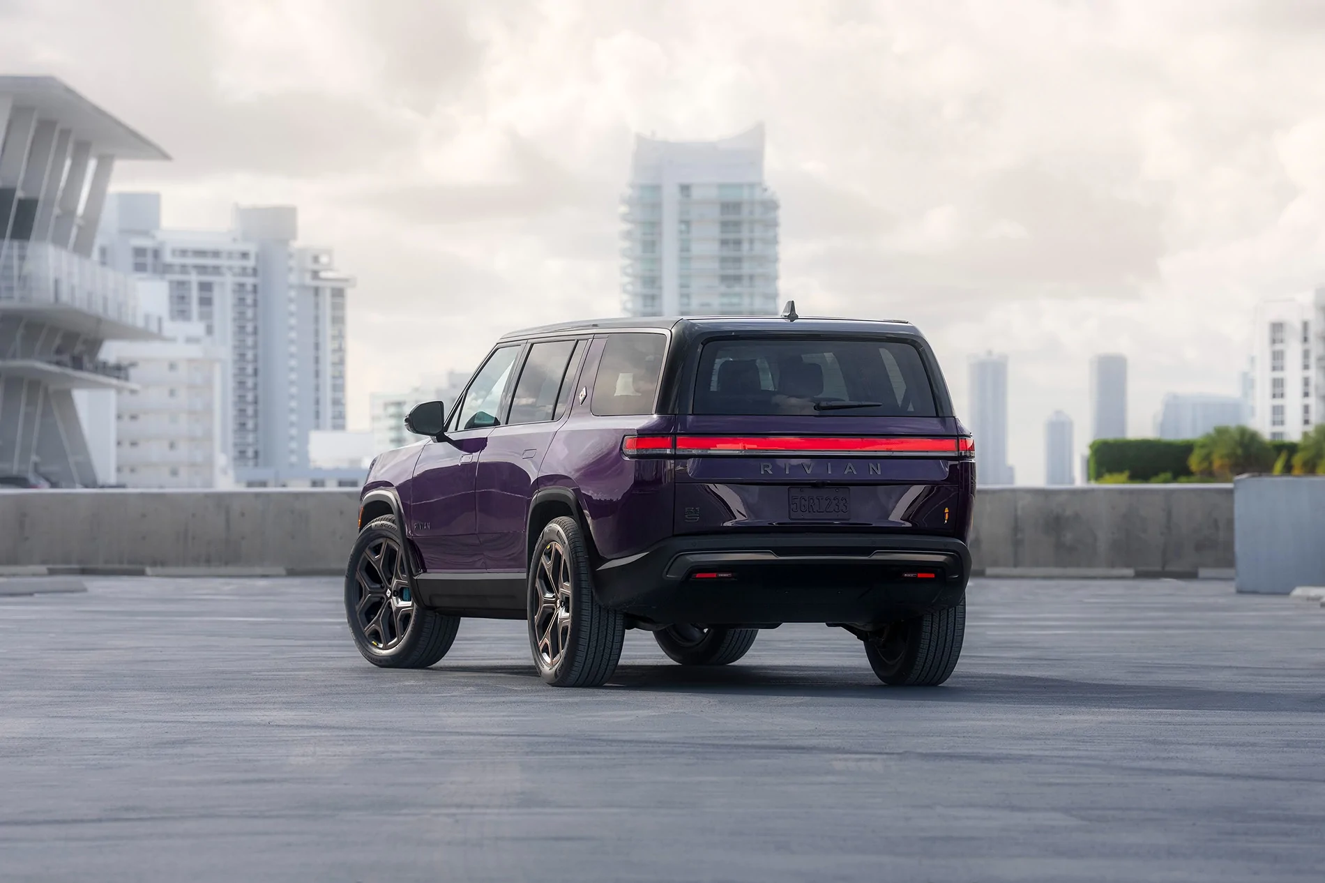 Rivian R1T R1S "Borealis" purple limited-edition paint color revealed! Borealis Purple Rivian R1S 1
