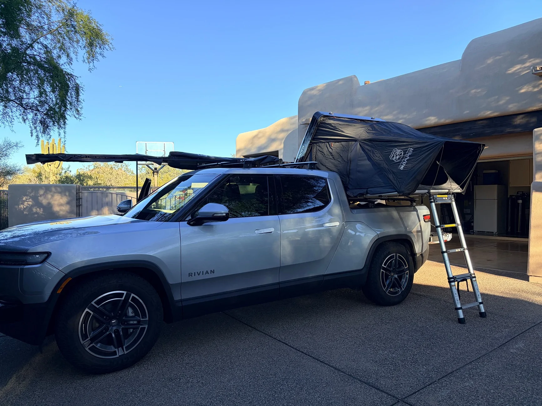 Rivian R1T R1S OVS HD Nomadic 180 lte on R1T cab anyone ? IMG_7633