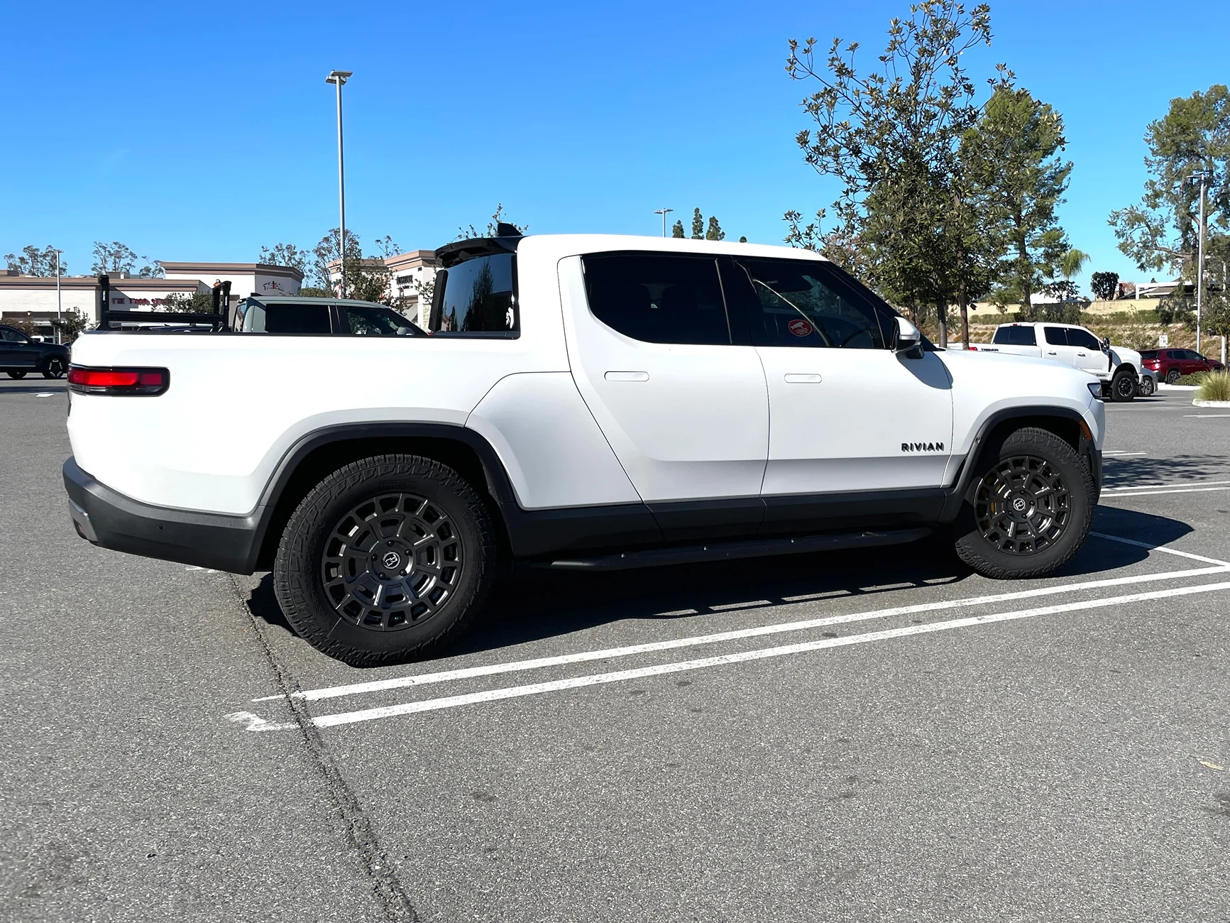 Rivian R1T R1S What did you do TO / WITH your Rivian today? 🧰 IMG_0924