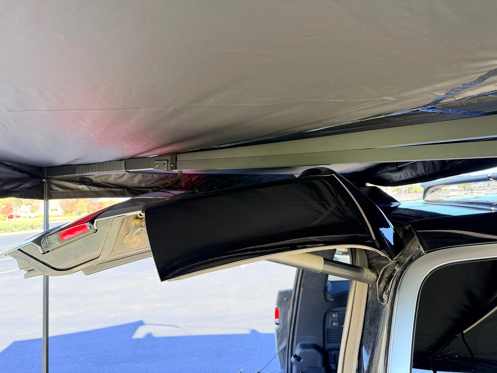 Rivian R1T R1S R1S OEM Crossbar and RTT + Awning - questions IMG_4195