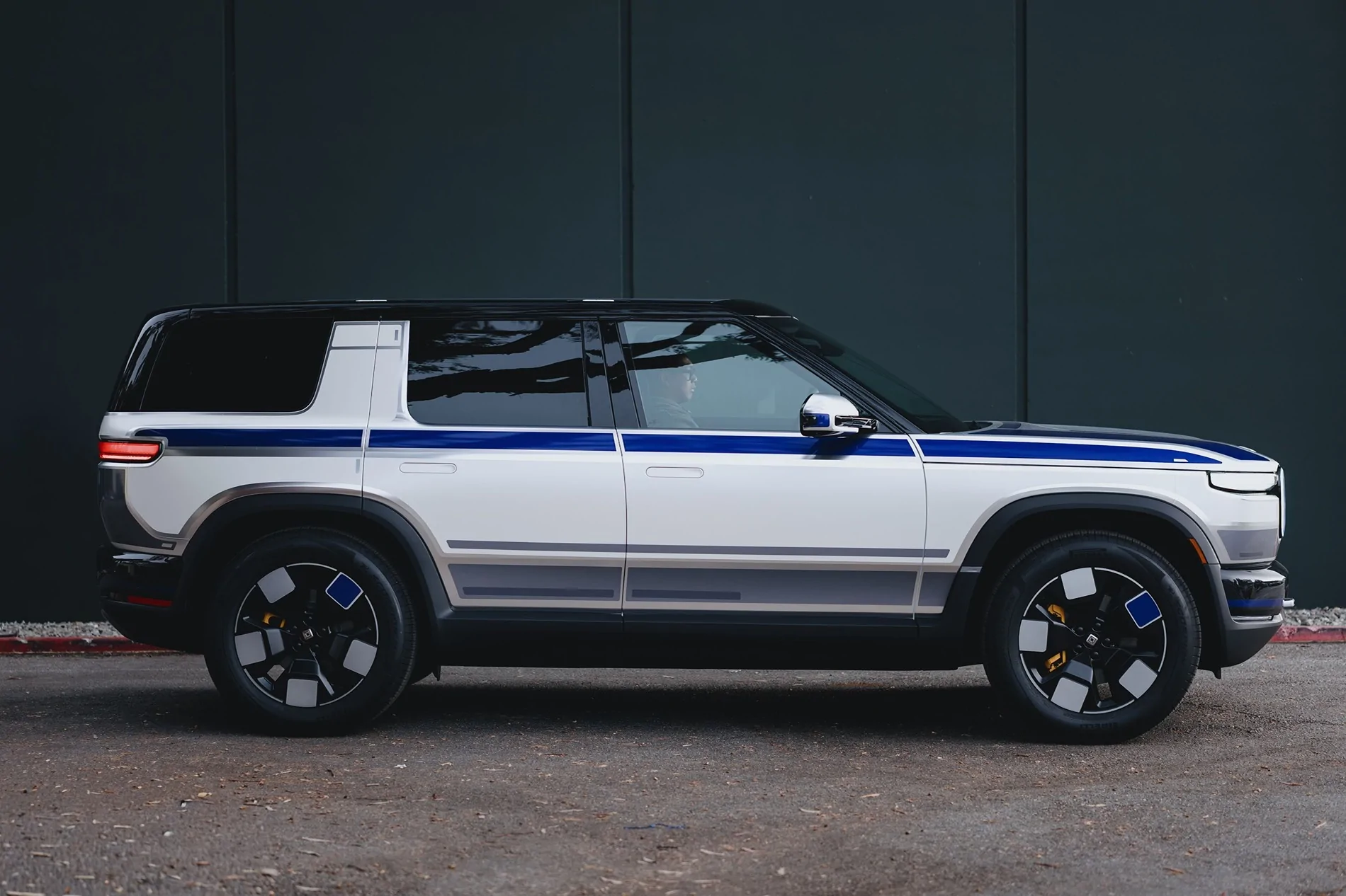 Rivian R1T R1S R2 has Lidar!!!! First look at windshield notch location on R2 (with R2D2 wrap) rivian lidar on rivian r2 5