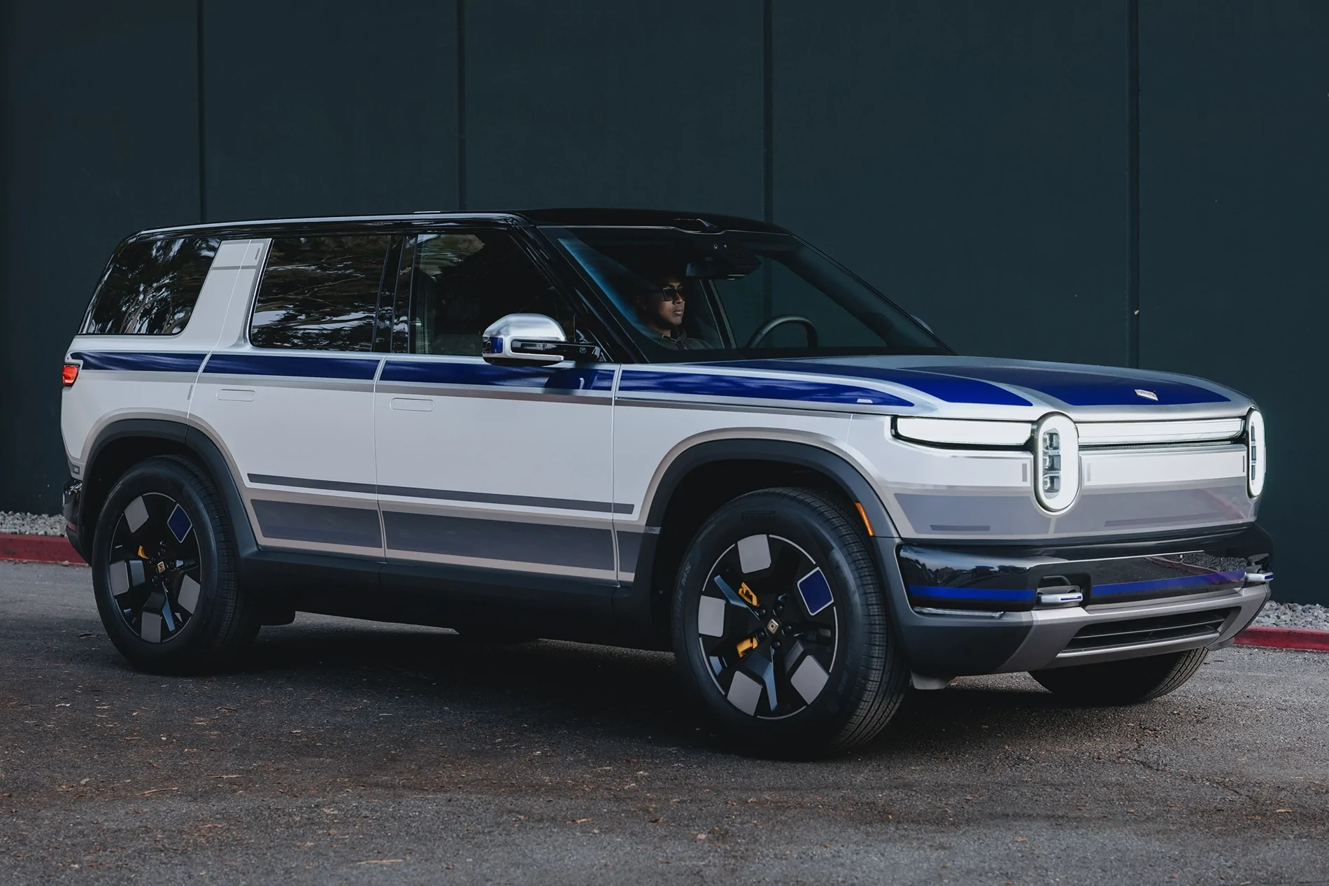 Rivian R1T R1S R2 has Lidar!!!! First look at windshield notch location on R2 (with R2D2 wrap) rivian lidar on rivian r2 6