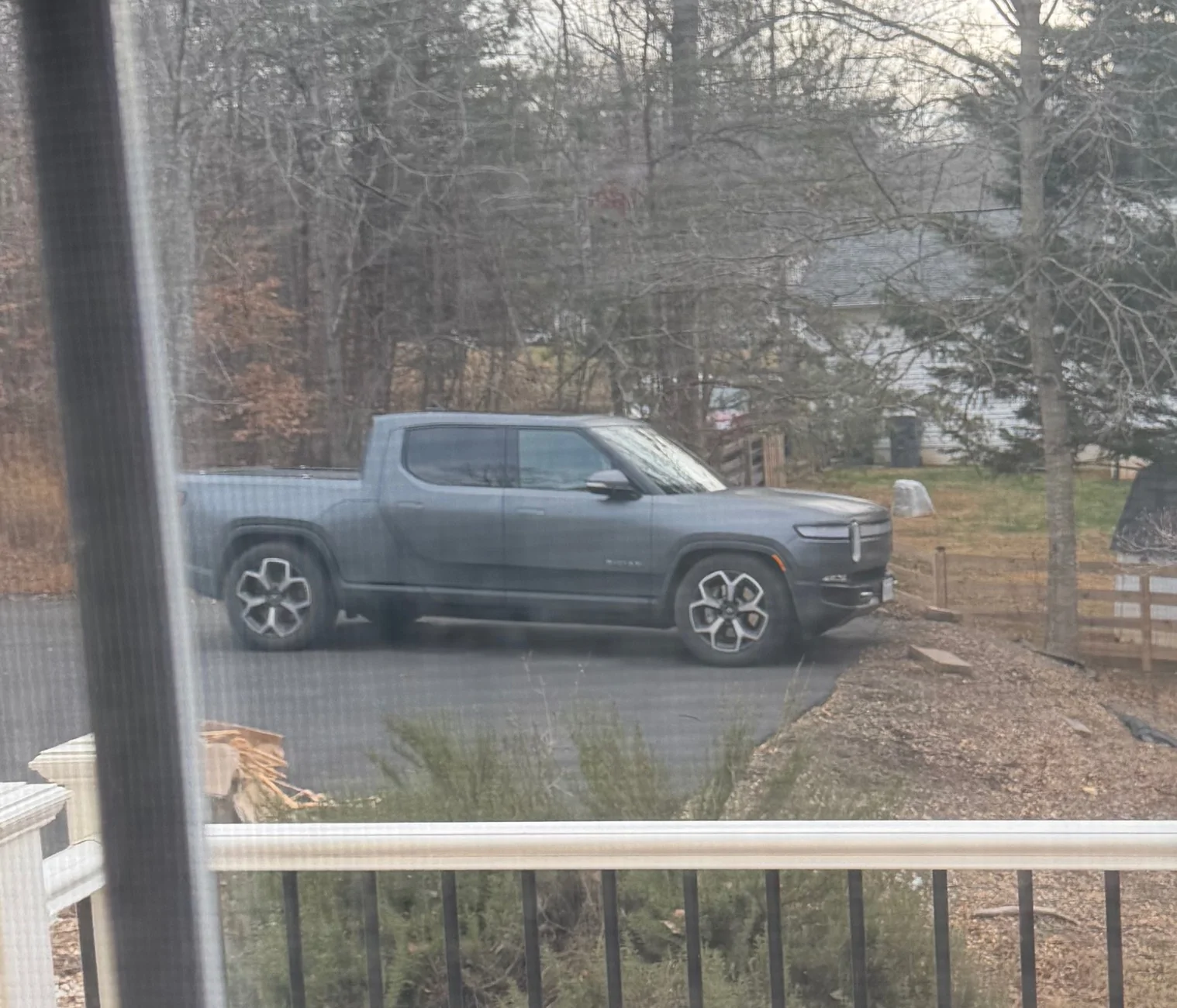 Rivian R1T R1S 2025.46 Update (Release Notes). OTA pushing out now! 1765637341842-yf