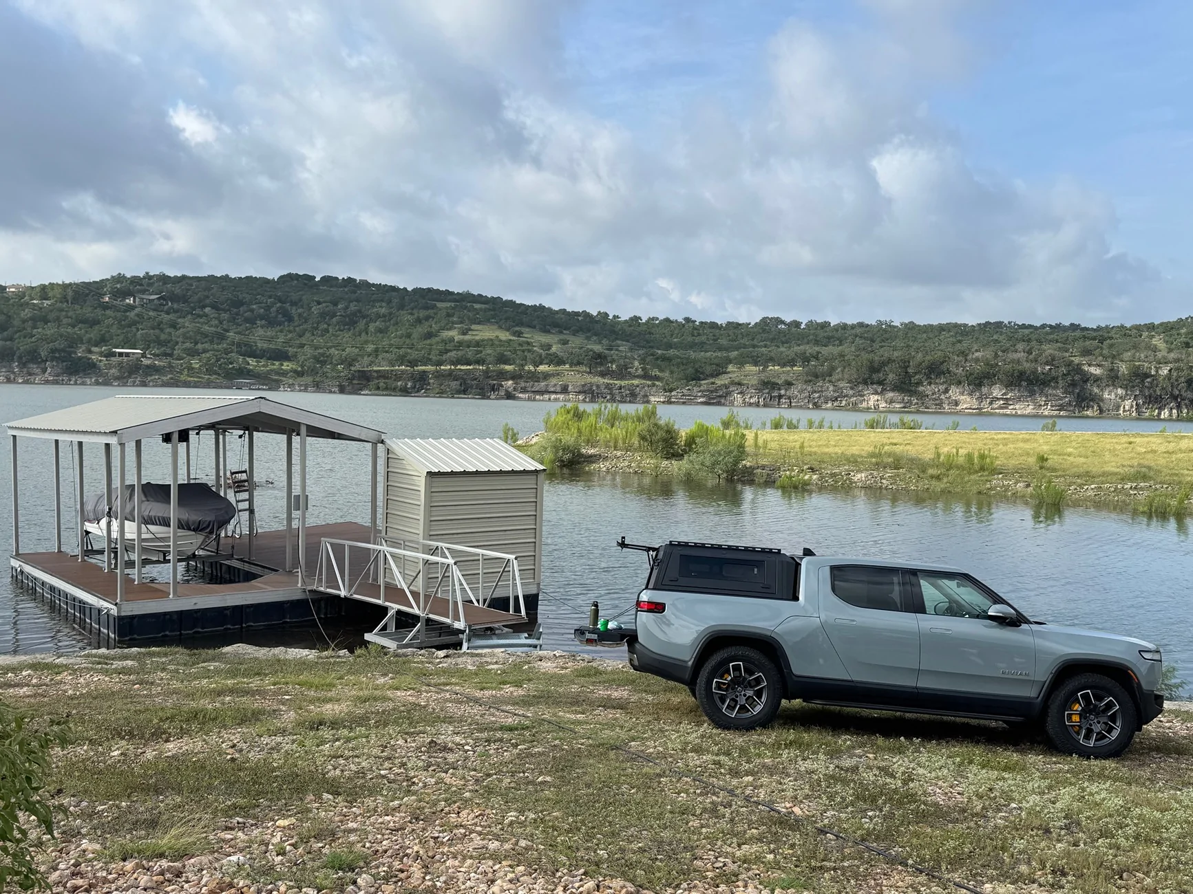 Rivian R1T R1S LIMESTONE R1T Photos IMG_6558
