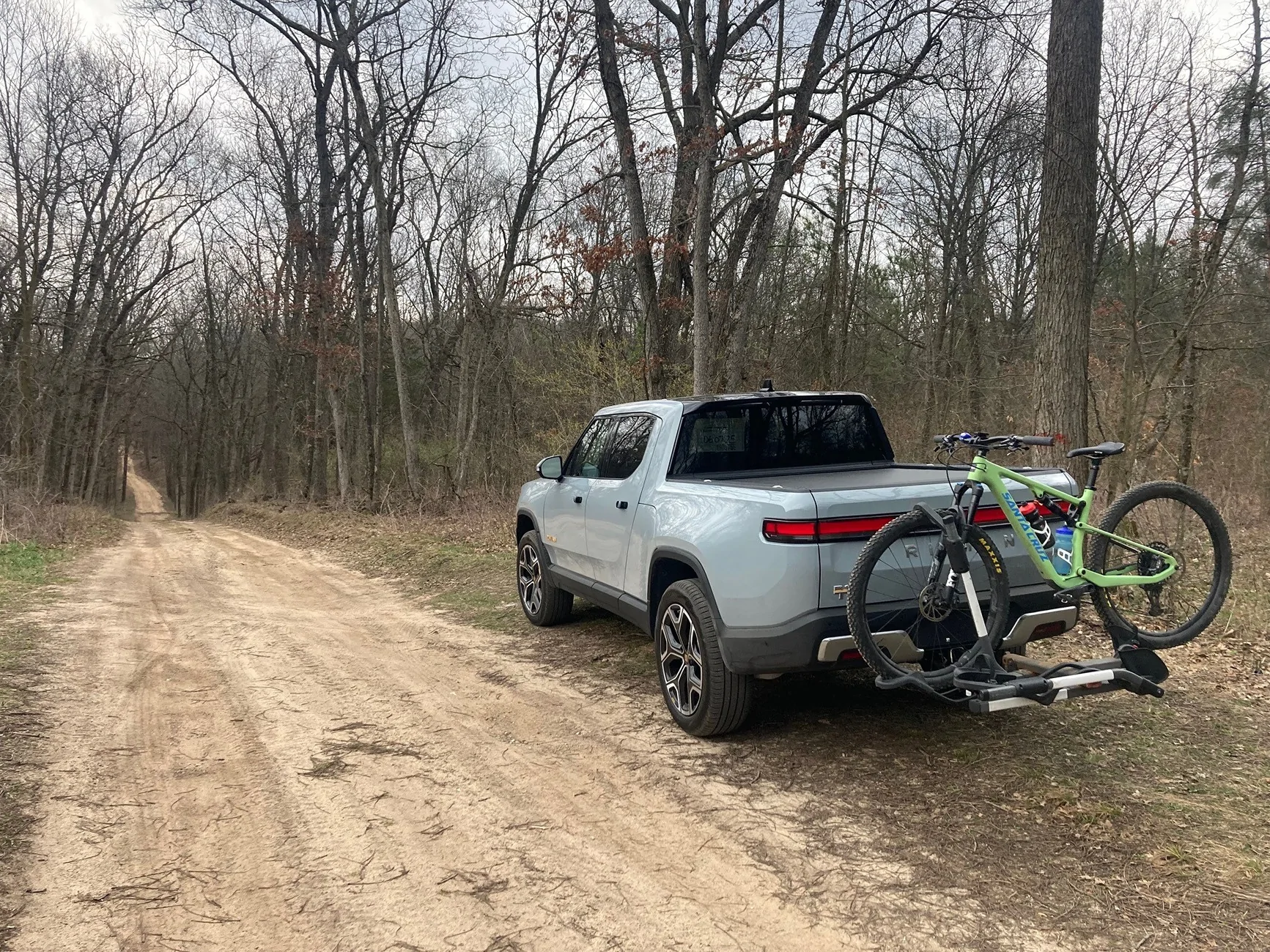 Rivian R1T R1S LIMESTONE R1T Photos Rivian 1