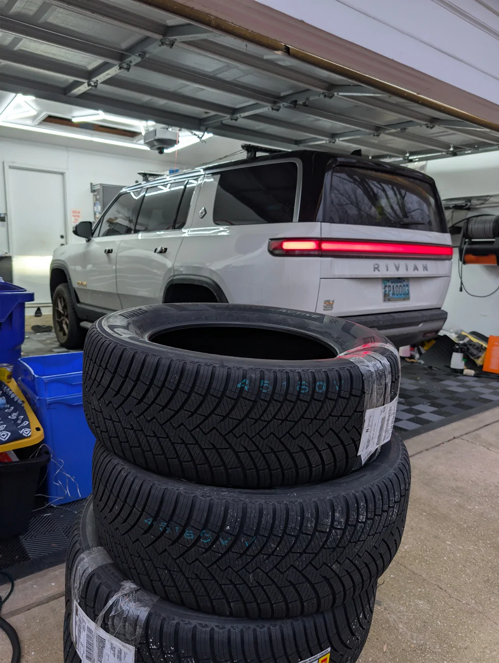 Rivian R1T R1S Creating the Ultimate Wheel/Tire Combo (Help Needed) PXL_20251218_212837469