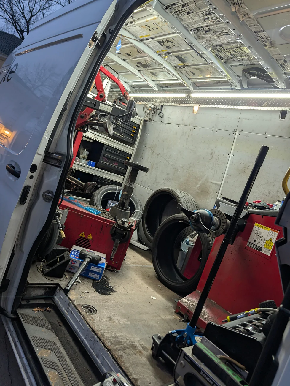 Rivian R1T R1S Creating the Ultimate Wheel/Tire Combo (Help Needed) PXL_20251218_215834878