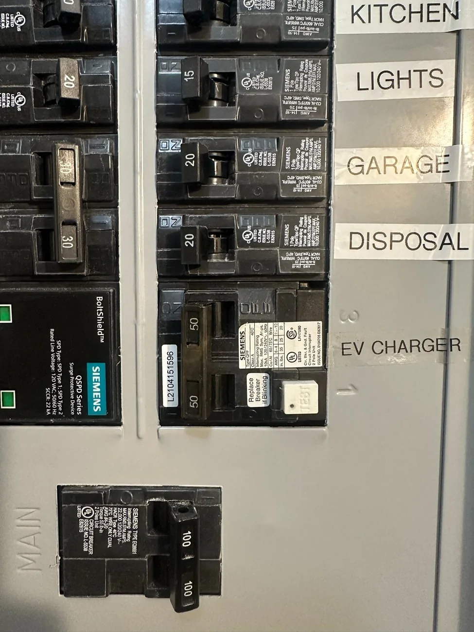 Rivian R1T R1S Got Electrician - What do I need to know? 1000042078