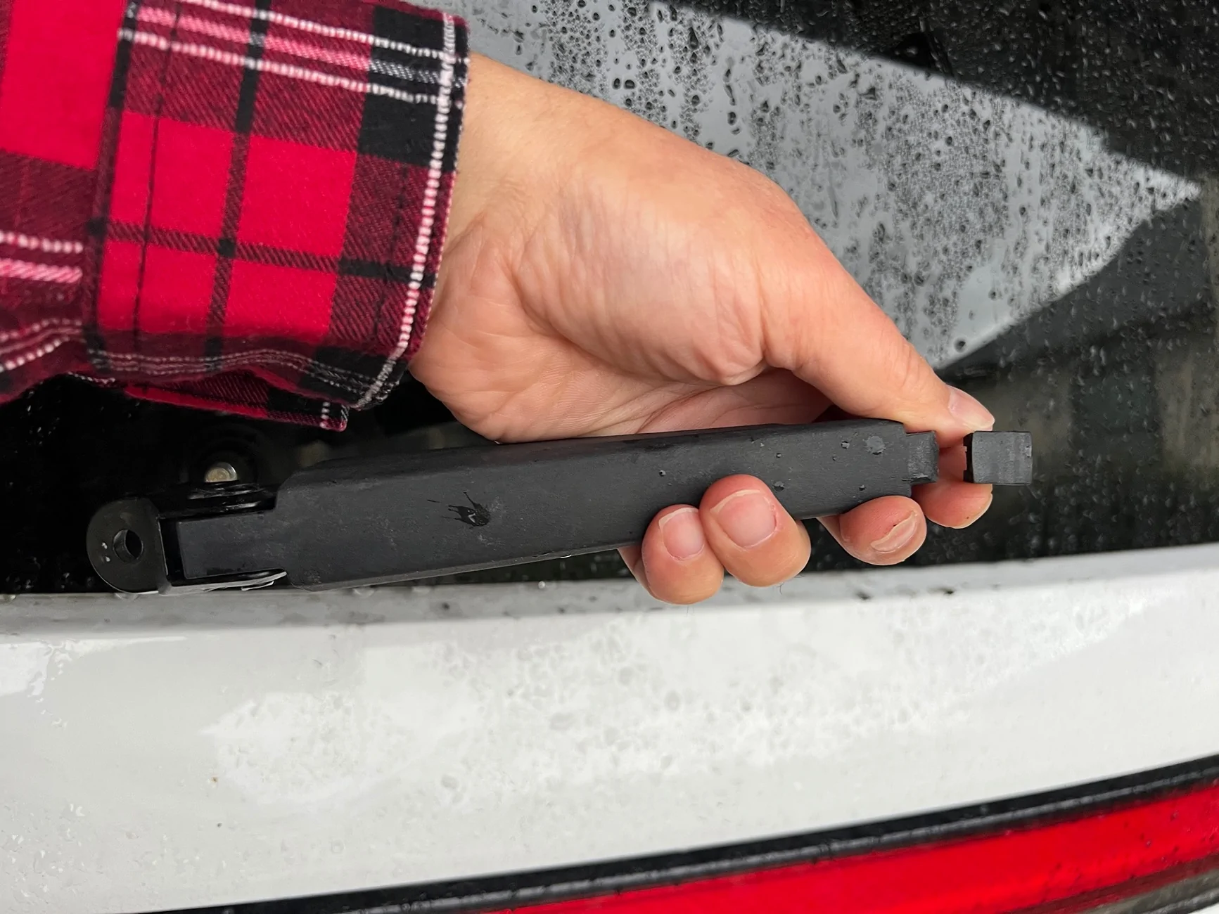 Rivian R1T R1S Broke Rear Wiper Arm IMG_6152