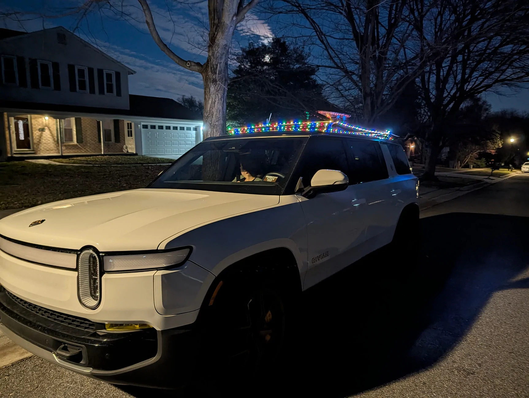Rivian R1T R1S Let's see your Christmas 2025 Rivian! PXL_20251204_222903704