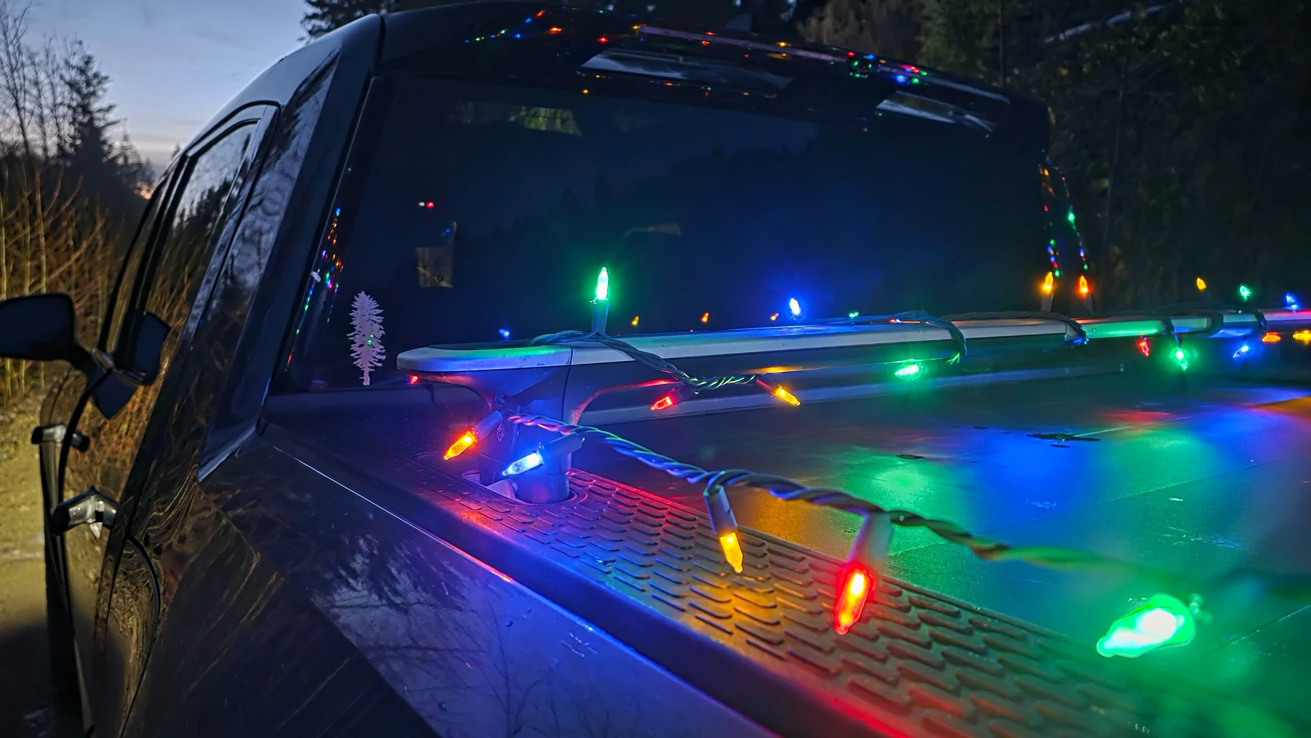 Rivian R1T R1S Let's see your Christmas 2025 Rivian! 20251225_072423