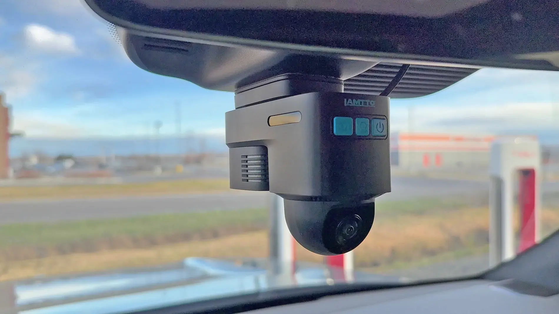 Rivian R1T R1S Lamtto 4G Dash Cam review 147114-5b10a0e44d590181481e8e8500548867