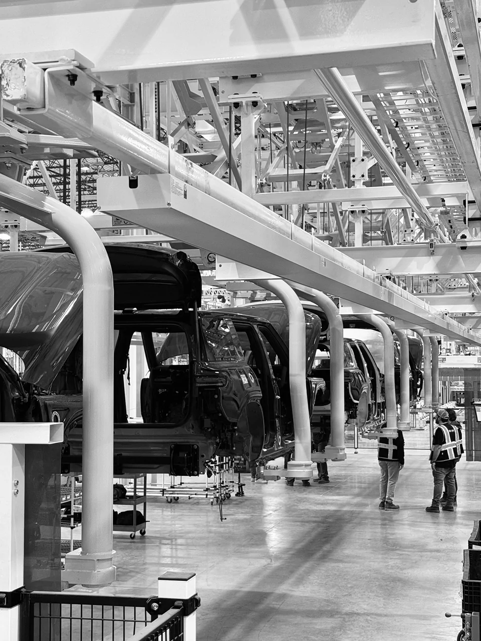 Rivian R1T R1S "R2 excited?!" assembly / production photos from RJ G-PrUsSWMAEkHhV