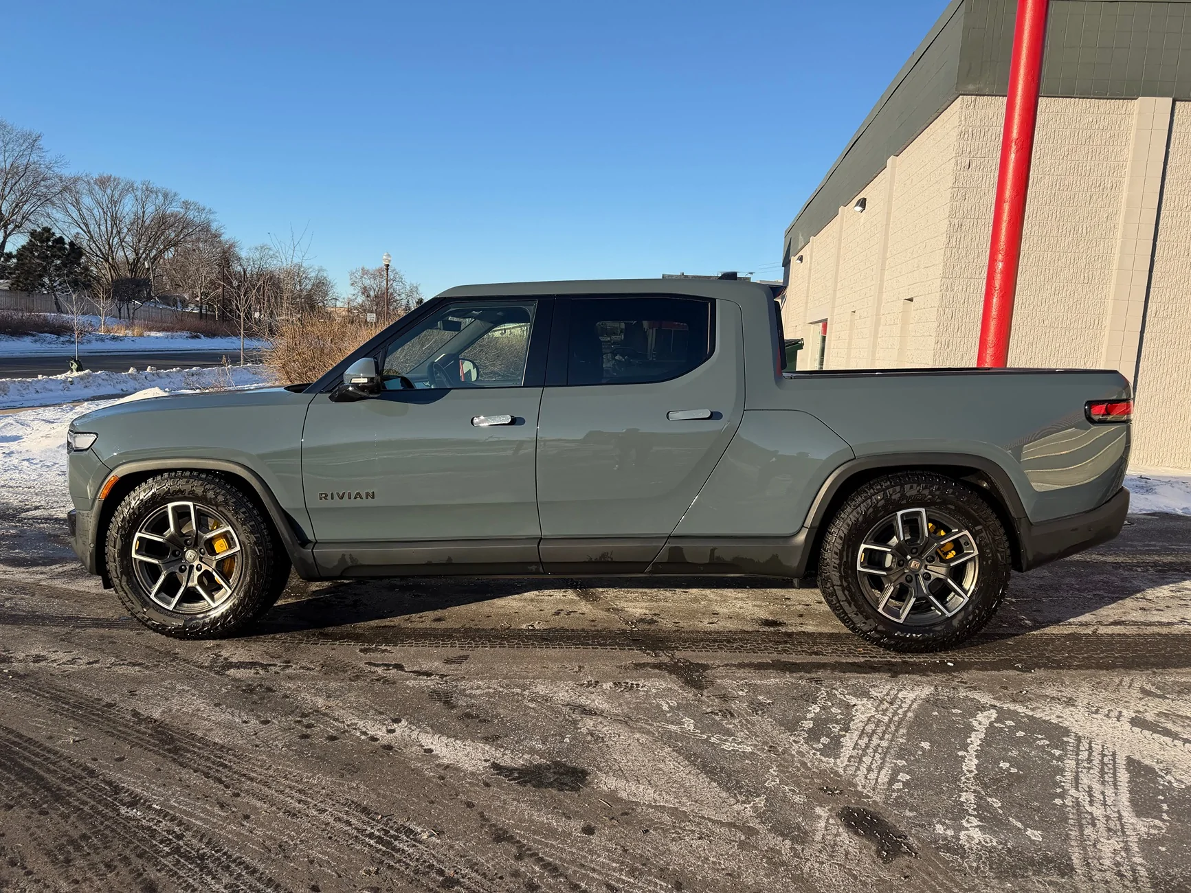 Rivian R1T R1S WTB - R1T under 30k miles (prefer launch edition) R1T