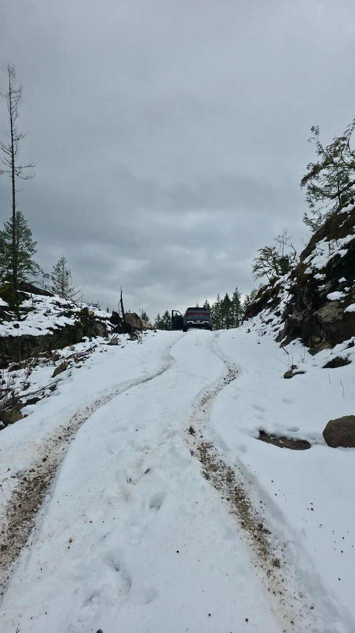 Rivian R1T R1S EV torque + snow: friend or foe? 20260109_130158