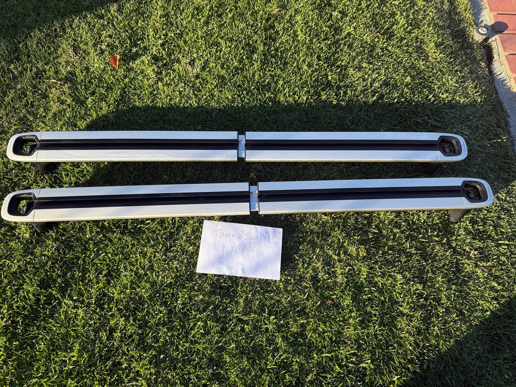 Rivian R1T R1S Silver OEM cross bars $350 IMG_0131