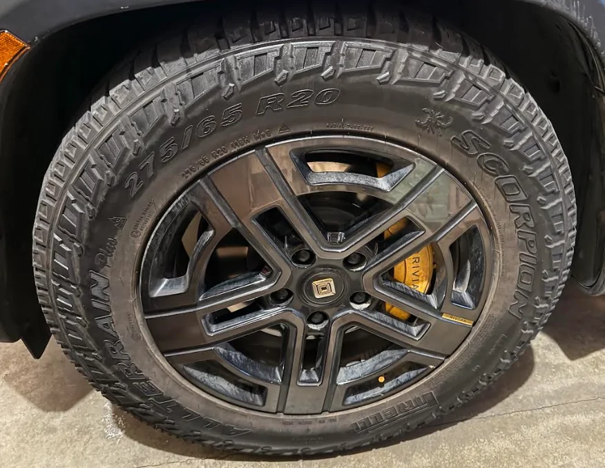 Rivian R1T R1S 2.5 Year Old OE Scorpion AT Tire looks like a 6 year old tire 1768271490617-zo