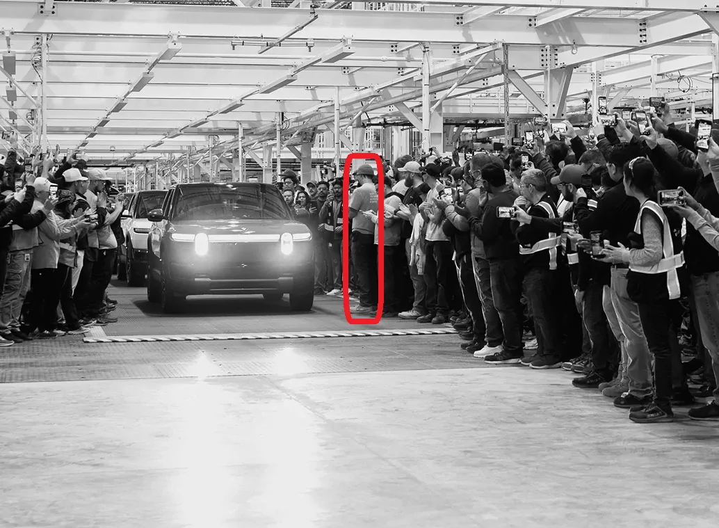 Rivian R1T R1S First R2 validation build vehicle rolls off the production line! 1768601605780-uu