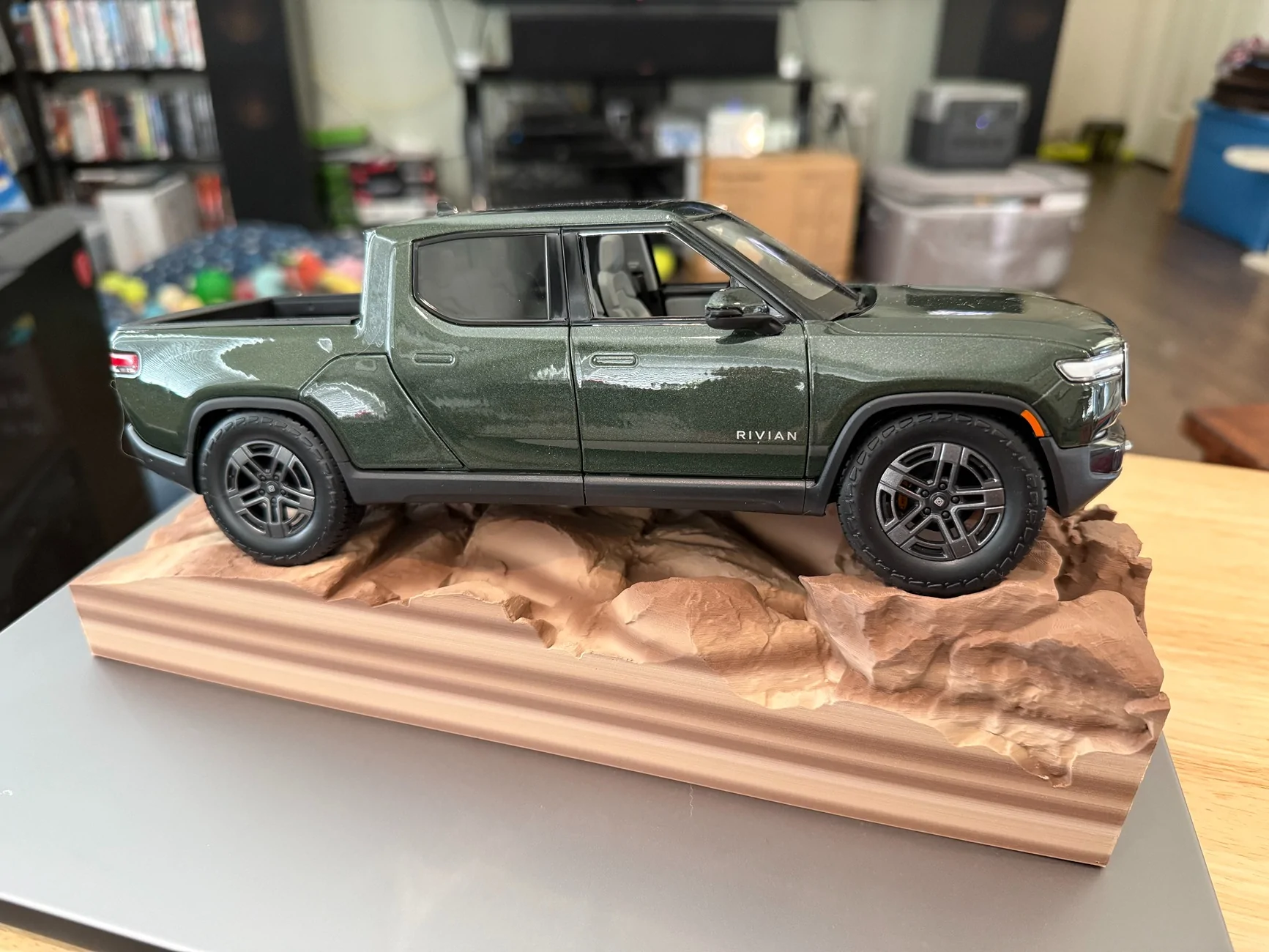 Rivian R1T R1S Rivian Die-Cast Model Rock Stand - DIY - 3D Print IMG_4122