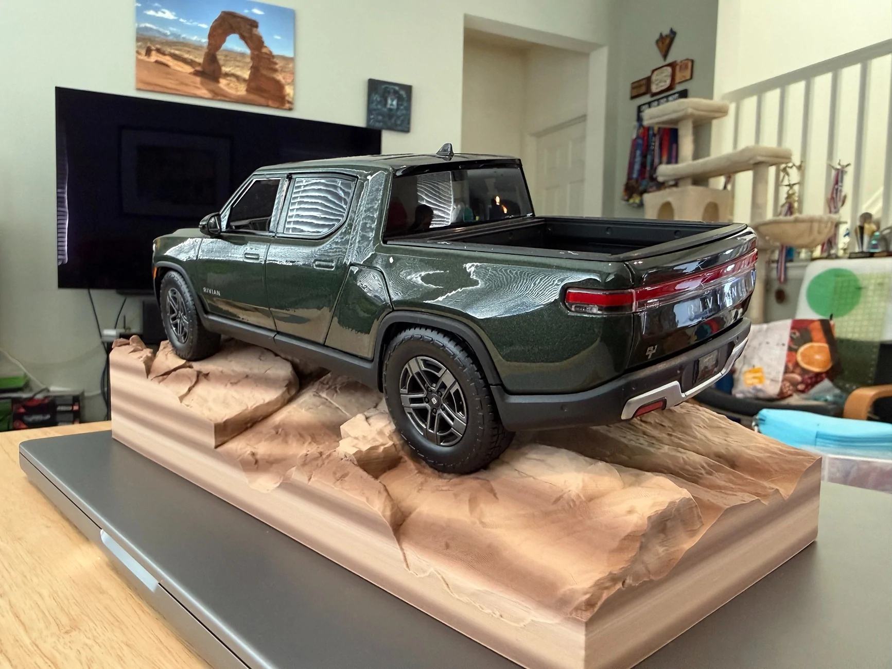 Rivian R1T R1S Rivian Die-Cast Model Rock Stand - DIY - 3D Print IMG_4125