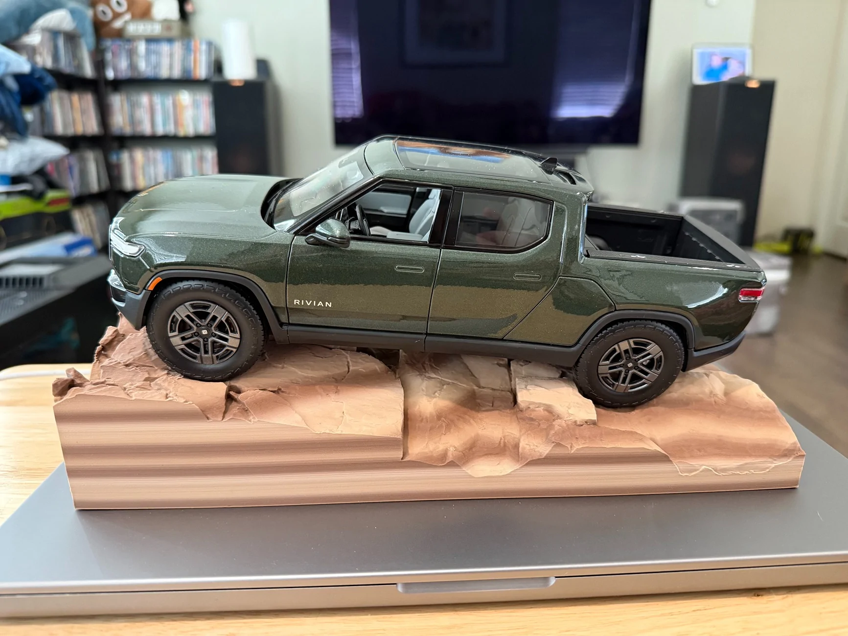 Rivian R1T R1S Rivian Die-Cast Model Rock Stand - DIY - 3D Print IMG_4123