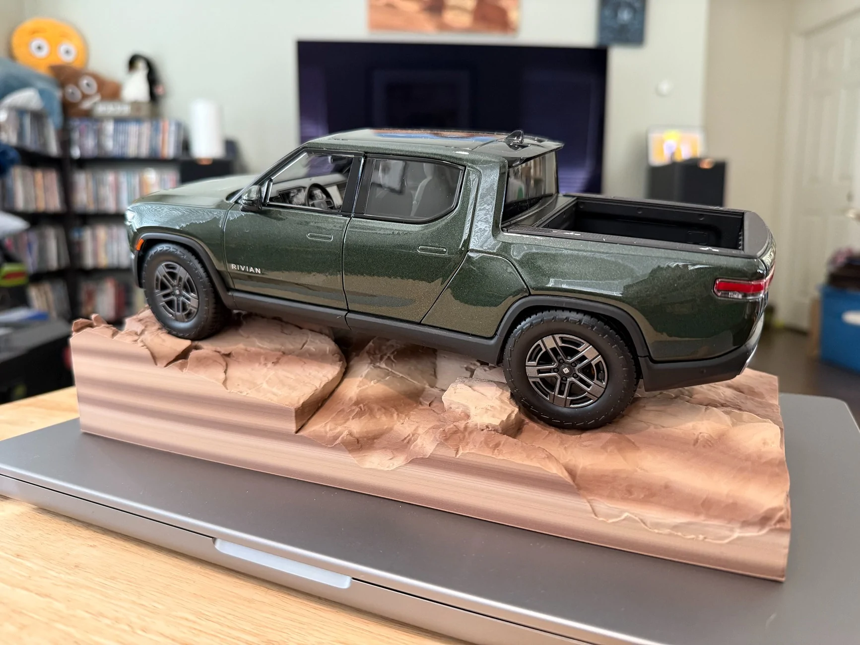 Rivian R1T R1S Rivian Die-Cast Model Rock Stand - DIY - 3D Print IMG_4124