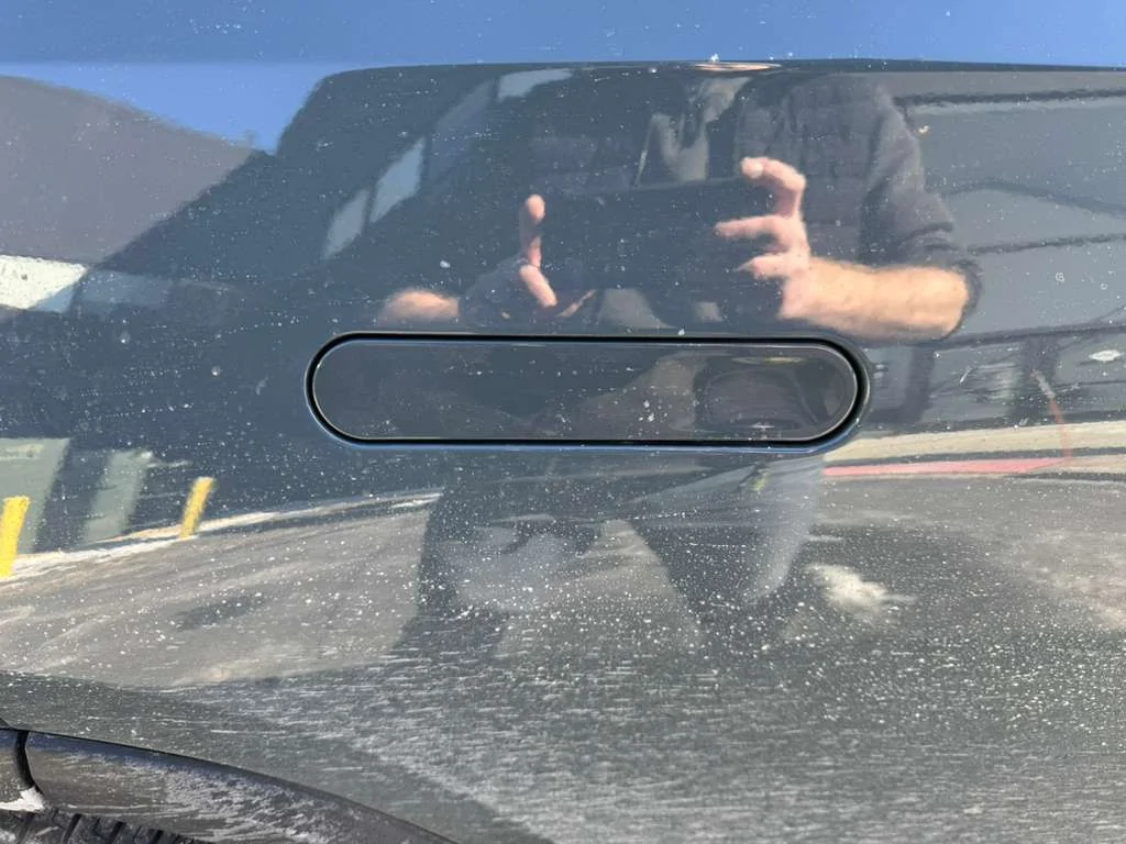 Rivian R1T R1S Door handle isn’t flush 1768931553711-g6