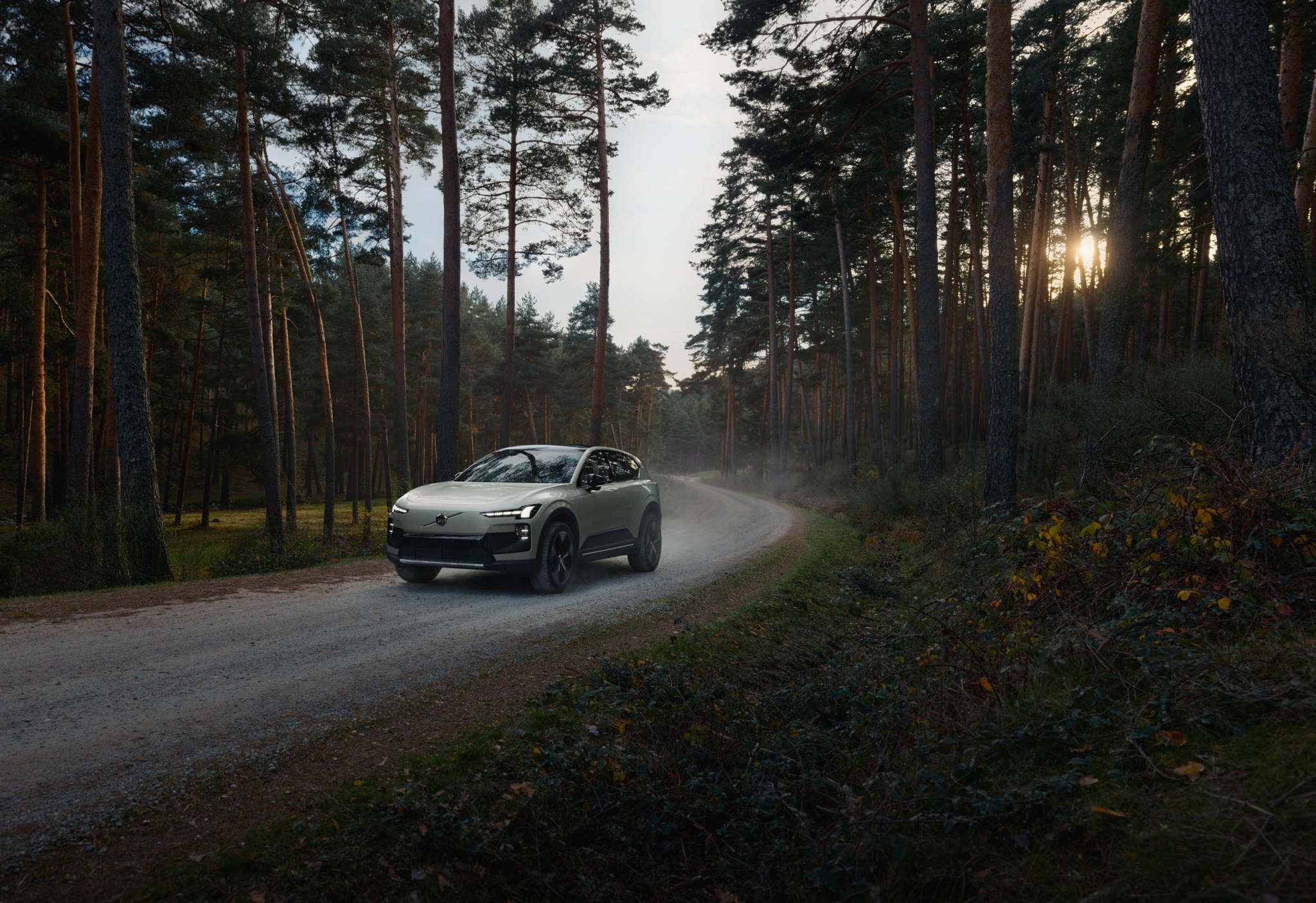 Rivian R1T R1S Rival: 2026 BMW iX3 reviews are impressive... R2 has its work cut out AKQA0130_EX60CC_PR_Front_3-4_Nature