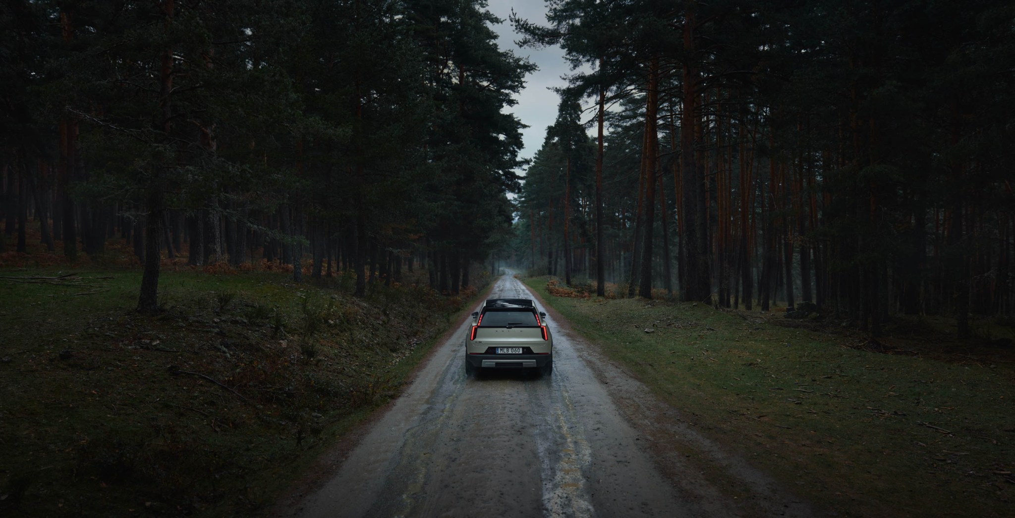 Rivian R1T R1S Rival: 2026 BMW iX3 reviews are impressive... R2 has its work cut out AKQA0180_EX60CC_LS_Rear_Drivin