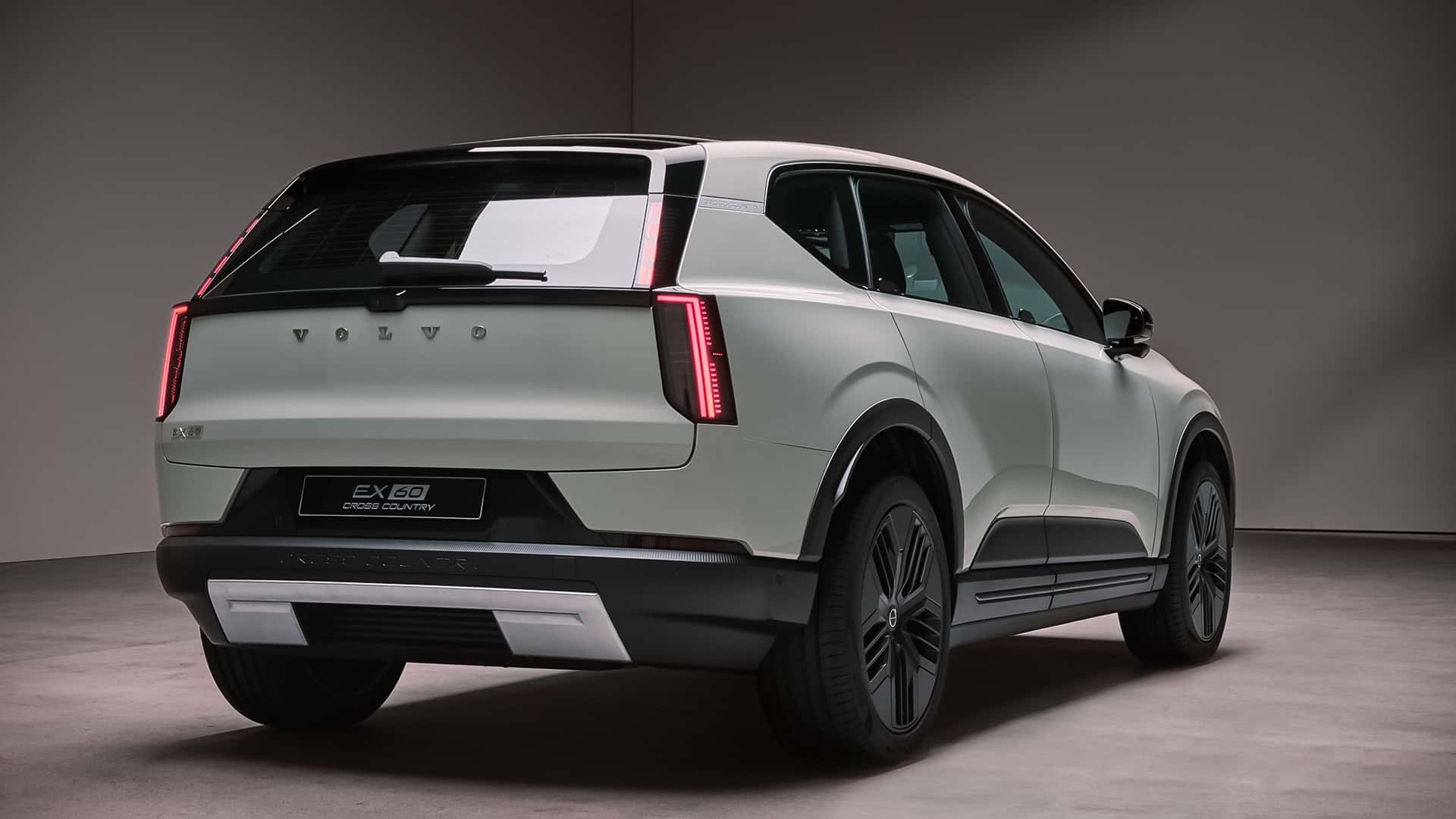 Rivian R1T R1S Rival: 2026 BMW iX3 reviews are impressive... R2 has its work cut out volvo-ex60-cross-country-2026
