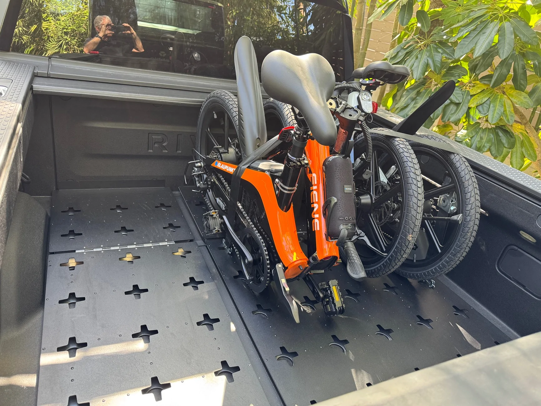Rivian R1T R1S Blaupunkt e-bike: The folding e-bike Holy Grail - fits under the R1T V2 Tonneau IMG_1860