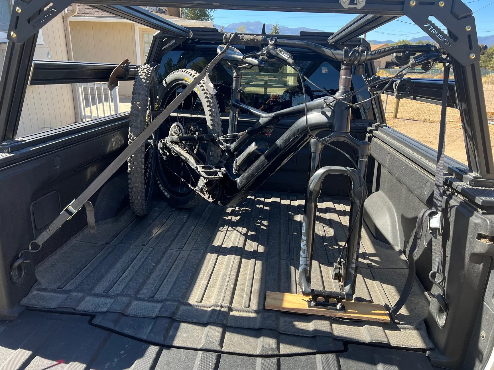 Rivian R1T R1S Blaupunkt e-bike: The folding e-bike Holy Grail - fits under the R1T V2 Tonneau IMG_0441