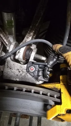 Rivian R1T R1S Clunk noise (and feel) when accelerating and decelerating 89d20c45-b911-42b3-bc29-3a7ee4b4ffed
