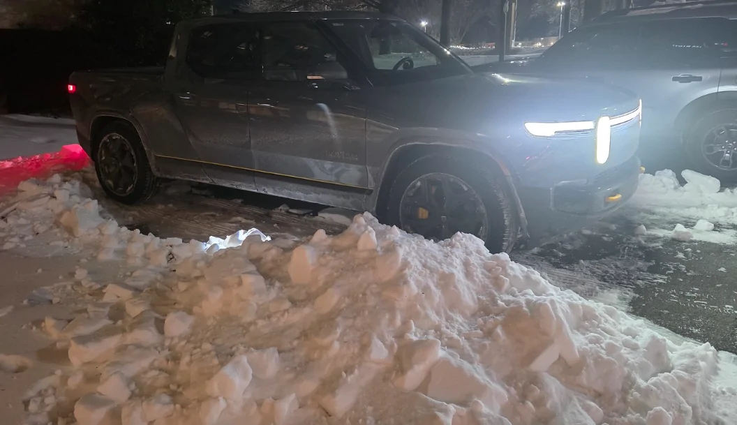 Rivian R1T R1S Winter weather driving experience and tips 1769470603302-cj